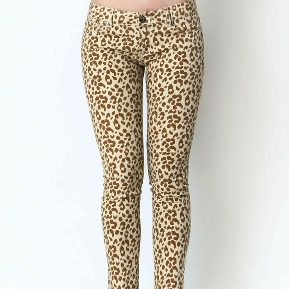Leopard Denim pant - Picture 2 of 3